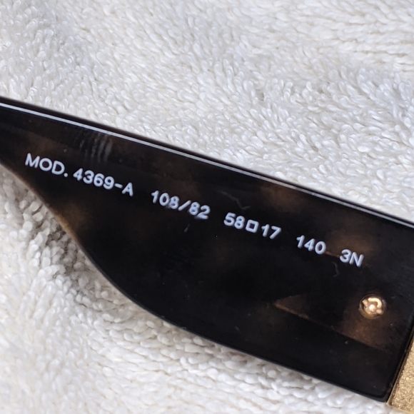 Versace sunglasses for men - Picture 7 of 9